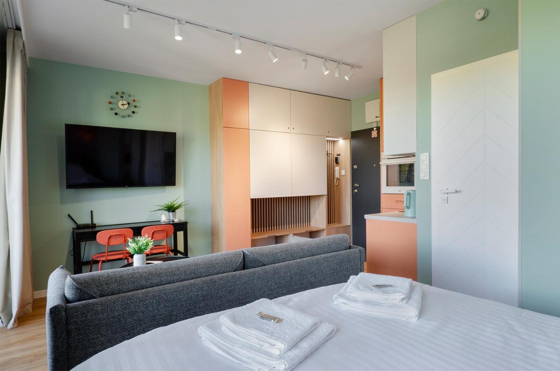 Queen Size Bed - Apartament Obok Manufaktury W Centrum Lodzi - Parking Gratis!!! Bagian luar foto