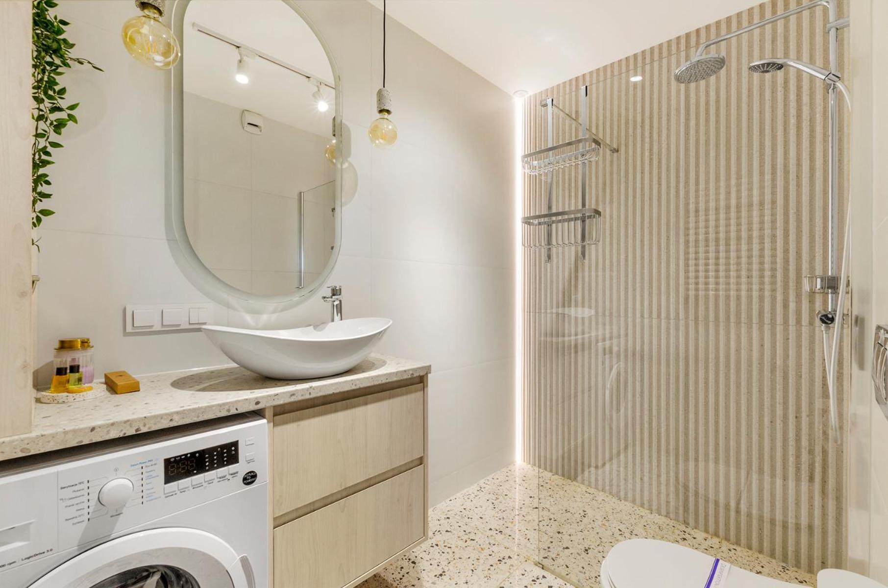 Queen Size Bed - Apartament Obok Manufaktury W Centrum Lodzi - Parking Gratis!!! Bagian luar foto
